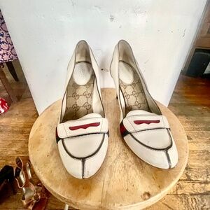 GUCCI WHITE MOCCASINS HEELS